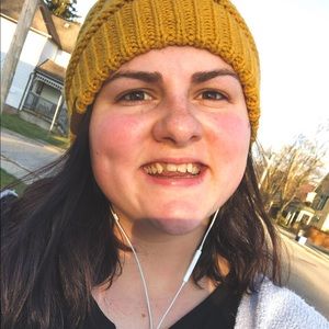 Meet your Posher, Anna